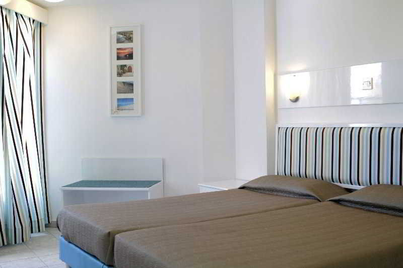 Lantiana Gardens Aparthotel Protaras Buitenkant foto